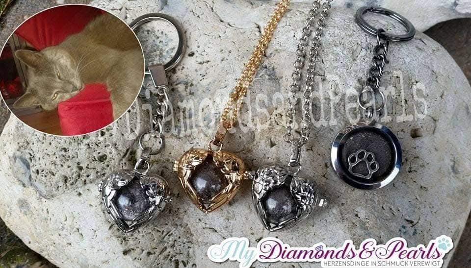 Katze Herzensmaterial eingearbeitet in vier verschiedene Anhänger