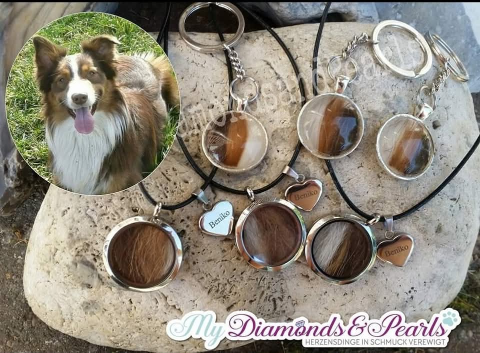 Herzensmaterial von Hund Beniko, eingearbeitet in Schlüsselanhänger und Edelstahl-Medaillons inkl. gravierten Herzen