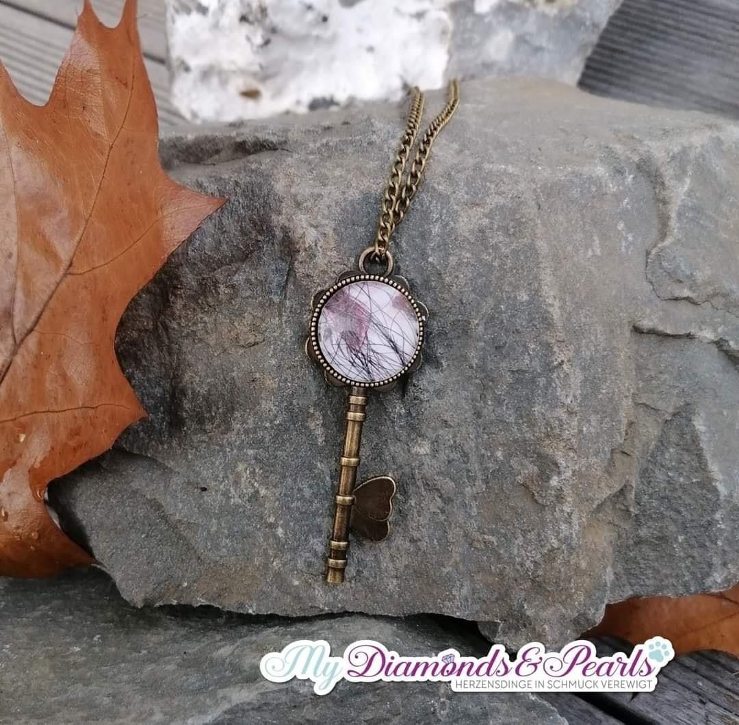 Schlüssel zum Herzen-Anhänger