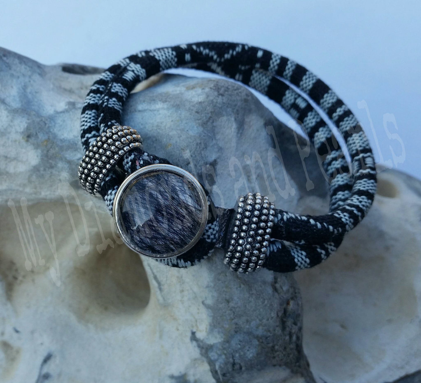 Armband aus Stoff